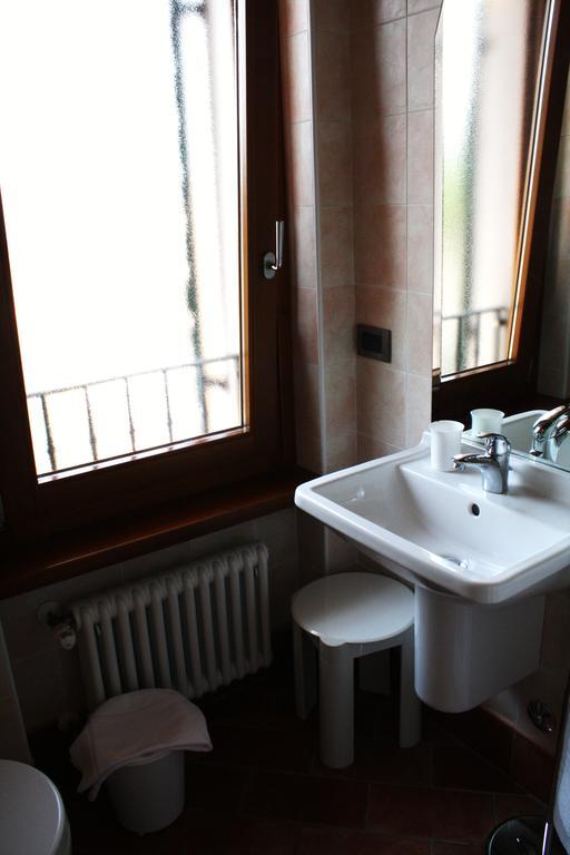 Bed&Wine Hotel Negrar Szoba fotó